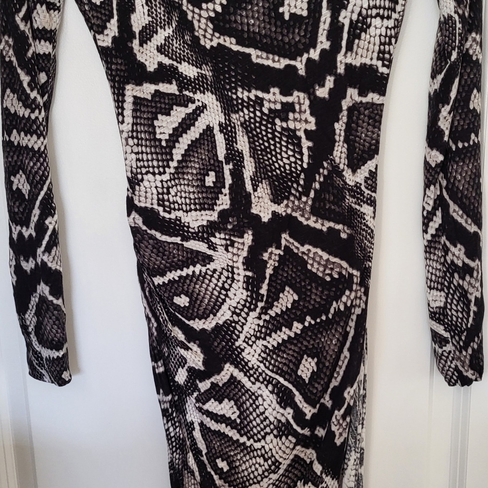 Long sleeve bodycon dress